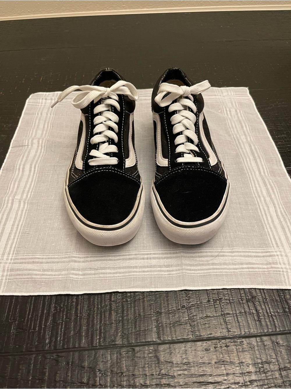 Vans Black and White Old Skool Low-Top Sneakers Women Size 7.5